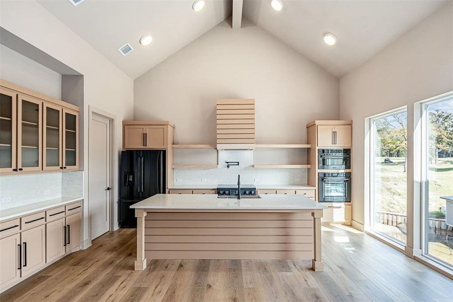 Mail level w/waterview Mail level w/waterview