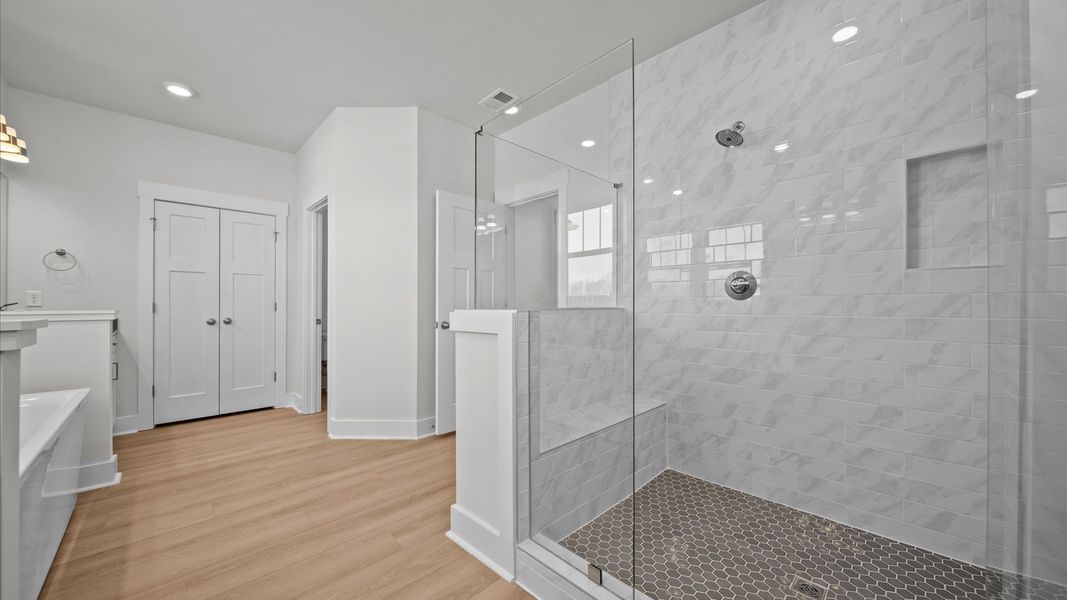 Furnished interior view inside a new home in Pinebrook, Woodruff (Image 31).