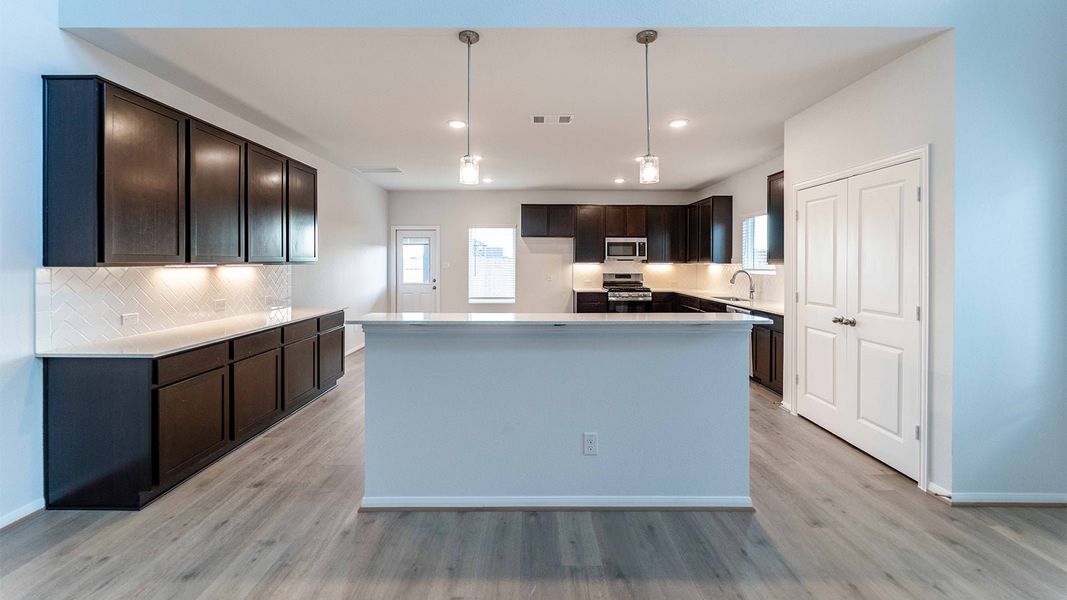 Furnished interior view inside a new home in Paramount, Kyle (Image 4).