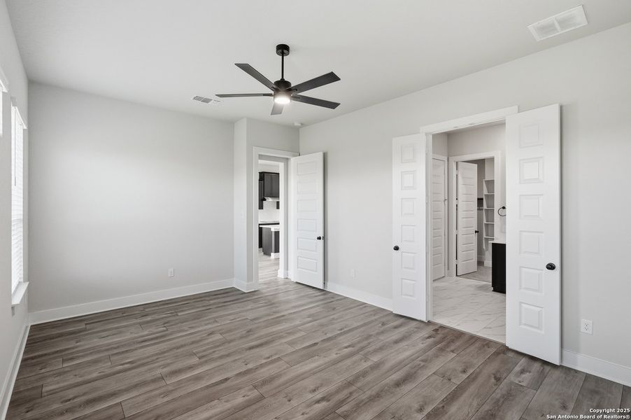 Spacious, unfurnished interior of a new home in Alsatian Oaks, Castroville (Image 36).