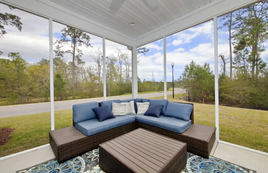 Exterior details and patio area of a home in Crescent Cove, Myrtle Beach (Image 4).