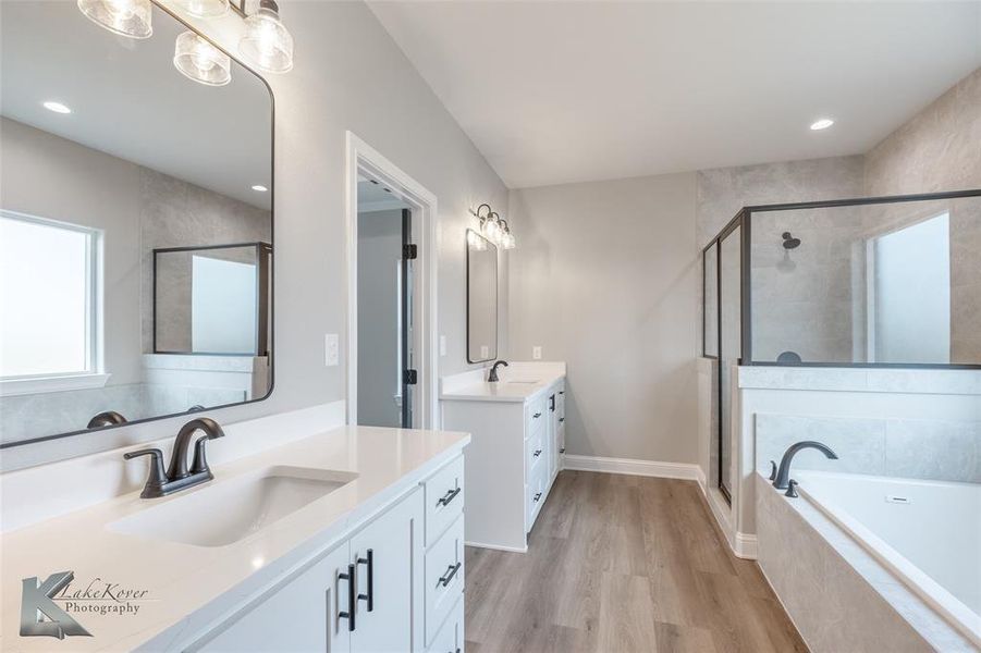 Furnished interior view inside a new home in , Abilene (Image 8).