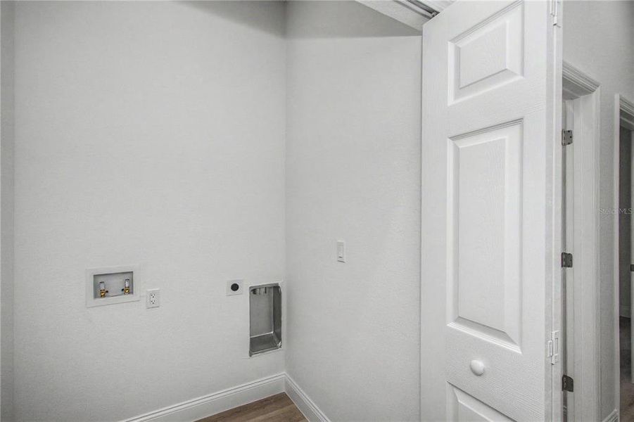 Spacious, unfurnished interior of a new home in , Ocala (Image 46).