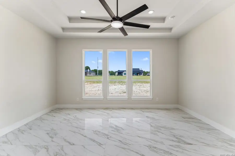 Spacious, unfurnished interior of a new home in , La Vernia (Image 45). Spacious, unfurnished interior of a new home in , La Vernia (Image 45).