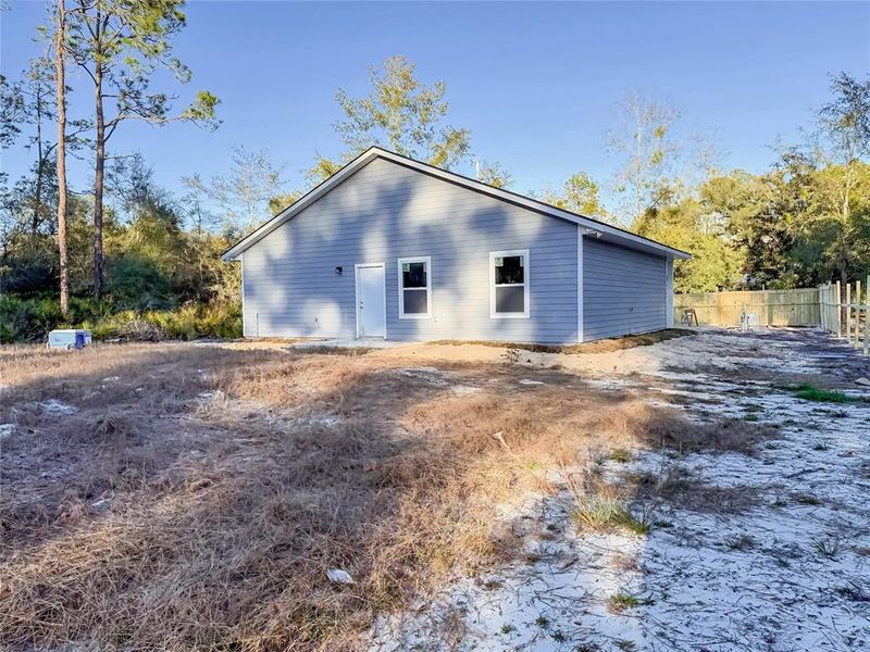 Exterior details and patio area of a home in , Interlachen (Image 4).