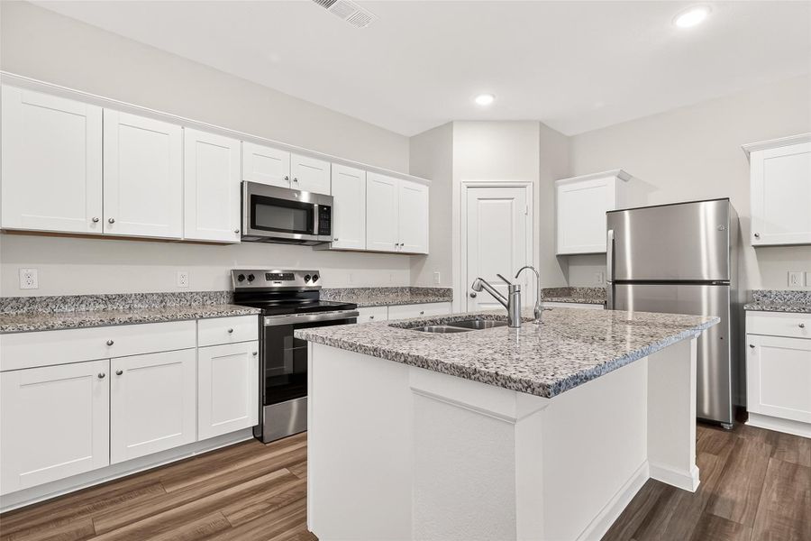 Kithcen with graninte countertops