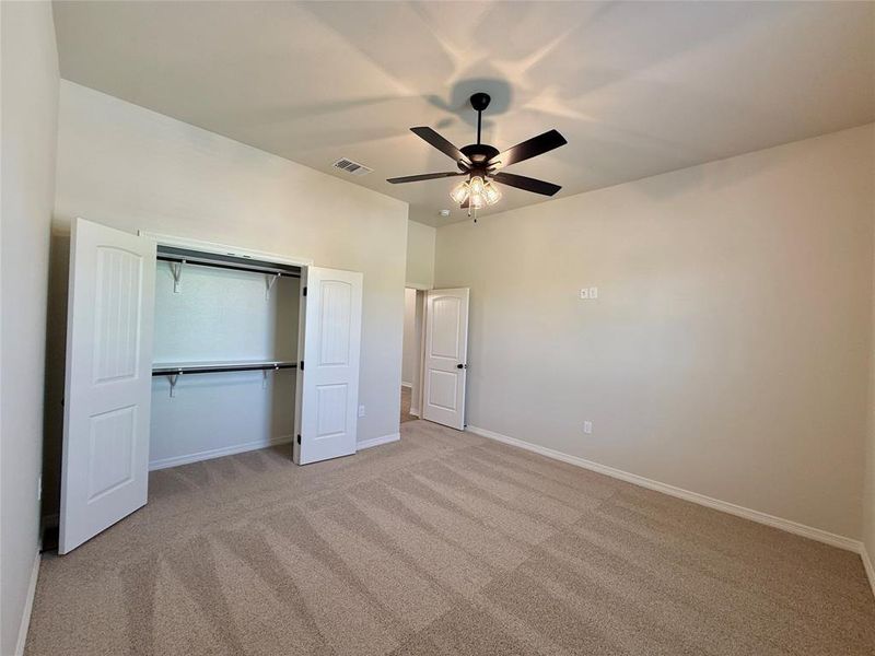 Spacious, unfurnished interior of a new home in , Lorena (Image 19).