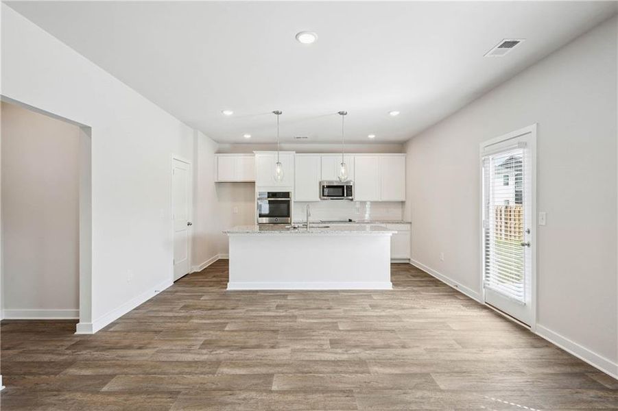 Spacious, unfurnished interior of a new home in Conner Springs, Social Circle (Image 18).