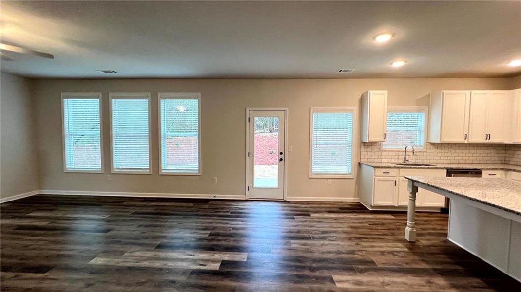 Spacious, unfurnished interior of a new home in , Braselton (Image 18).