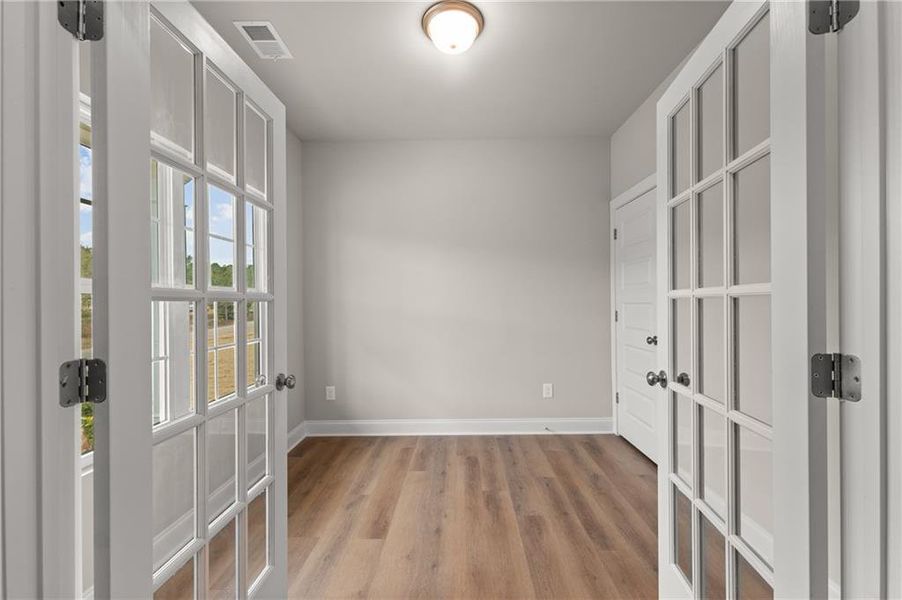 Spacious, unfurnished interior of a new home in , Hartwell (Image 26). Spacious, unfurnished interior of a new home in , Hartwell (Image 26).