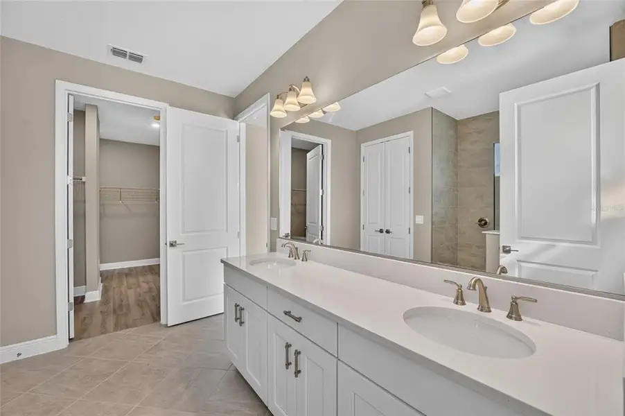 Furnished interior view inside a new home in , Ocala (Image 5).
