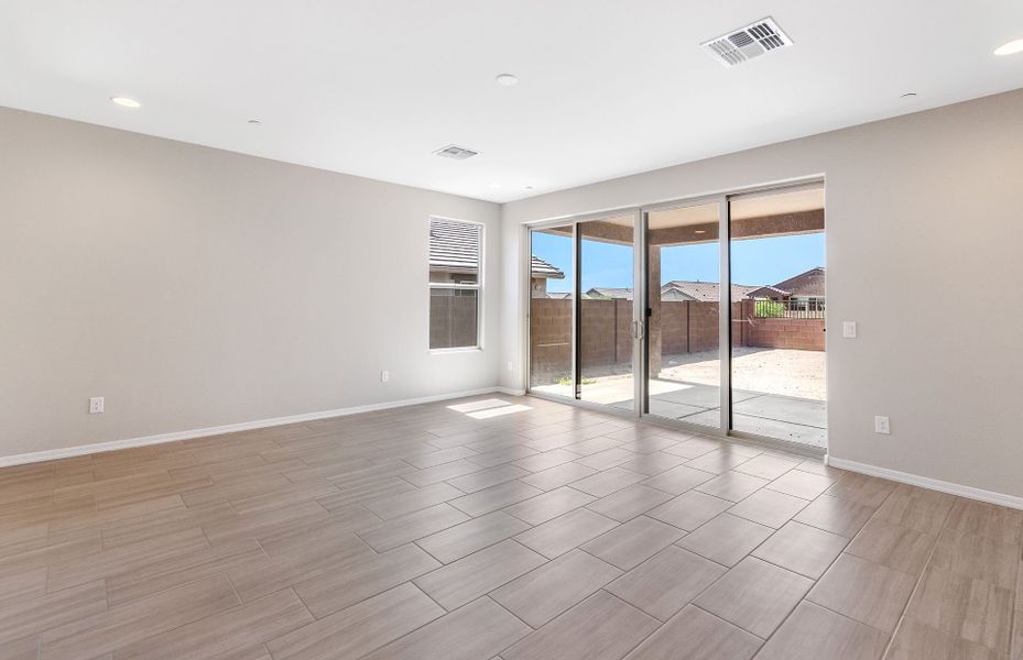 Spacious, unfurnished interior of a new home in Vistoso Canyon Estates, Oro Valley (Image 24). Spacious, unfurnished interior of a new home in Vistoso Canyon Estates, Oro Valley (Image 24).