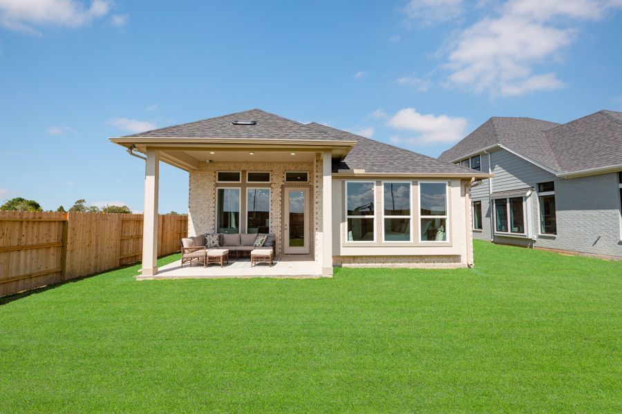 Representative exterior details of a home built from the Cambridge by Beazer Homes in Gatherings® at Chambers Creek, Willis (Image 3). Representative exterior details of a home built from the Cambridge by Beazer Homes in Gatherings® at Chambers Creek, Willis (Image 3).