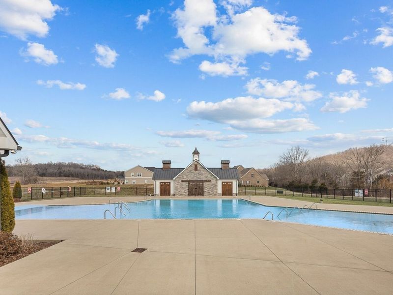 Community amenities in Carellton, Gallatin (Image 51).