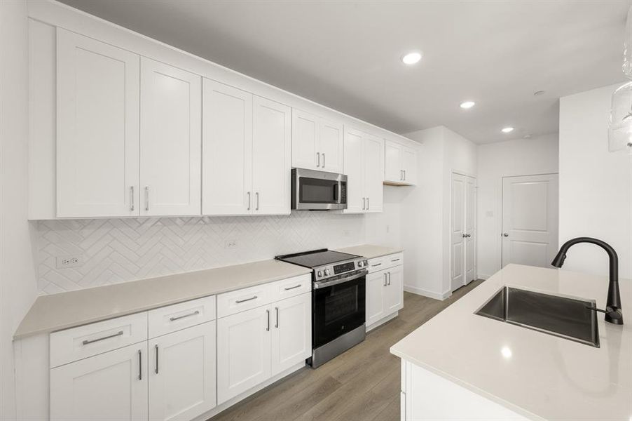 5712 Lakeview- kITCHEN-3