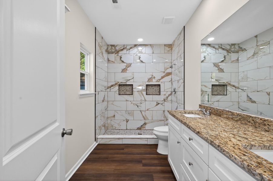 Furnished interior view inside a new home in , North Charleston (Image 5).