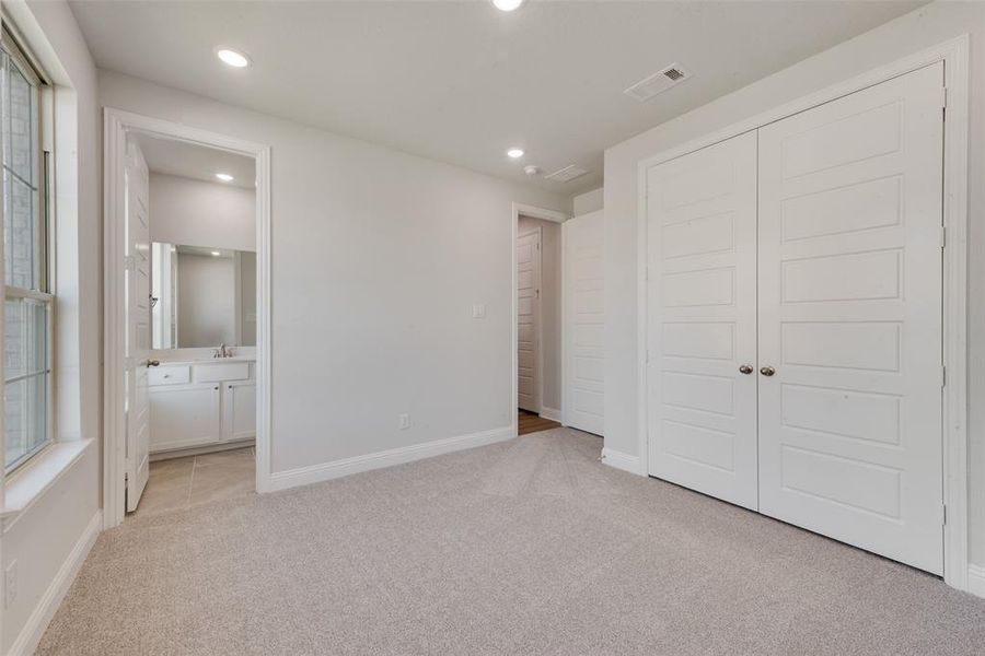 Spacious, unfurnished interior of a new home in Arbors at Legacy Hills, Celina (Image 29).