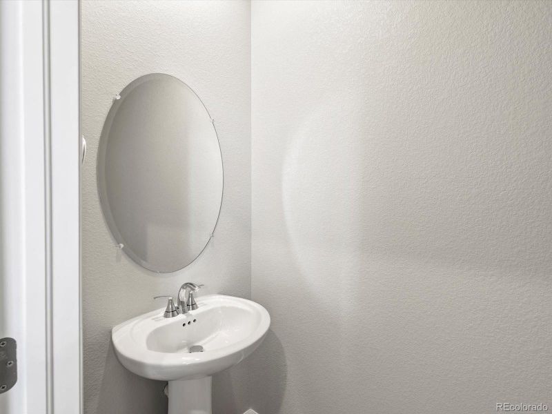 Image 27 of a home in Lake Bluff.