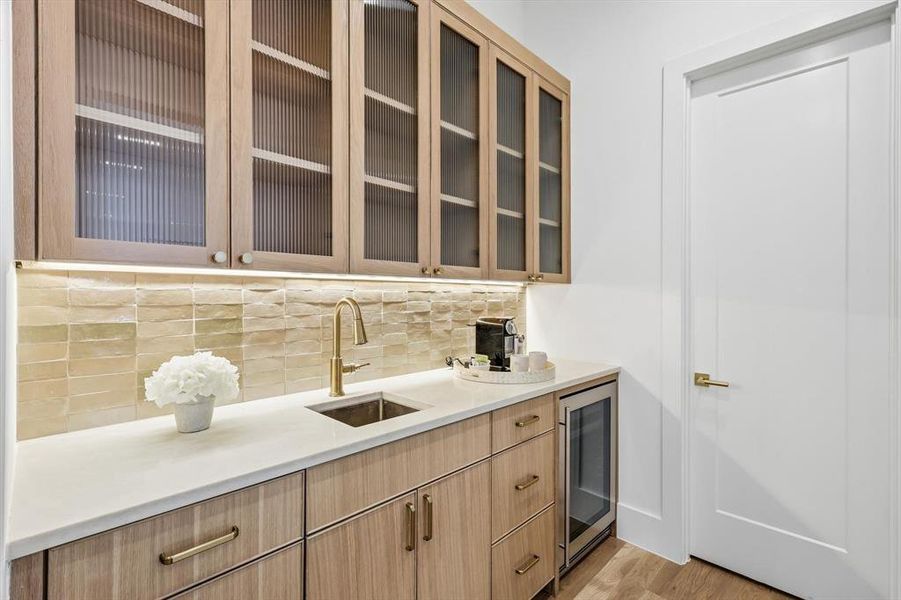 Furnished interior view inside a new home in , Dallas (Image 17).