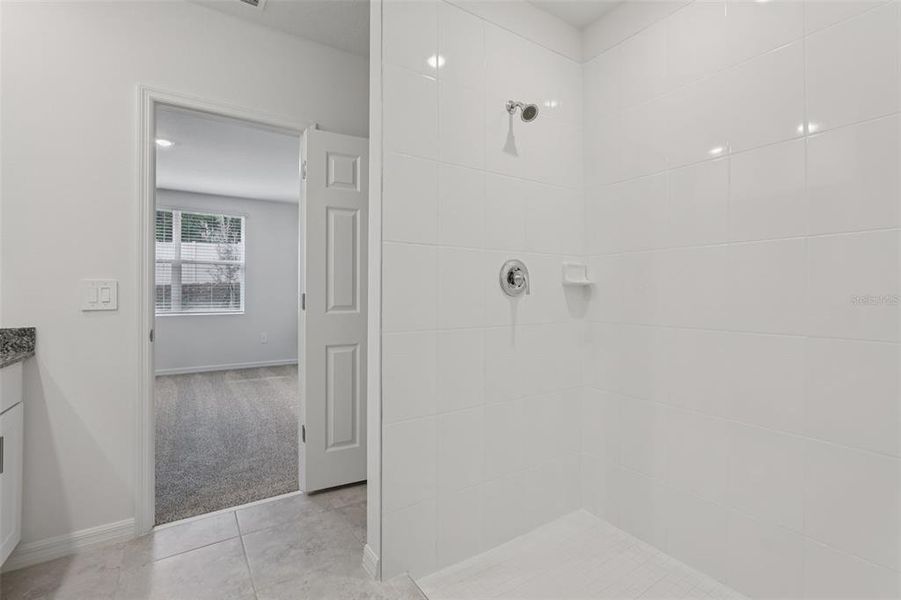 Spacious, unfurnished interior of a new home in Deer Run at Crosswinds, Davenport (Image 22). Spacious, unfurnished interior of a new home in Deer Run at Crosswinds, Davenport (Image 22).