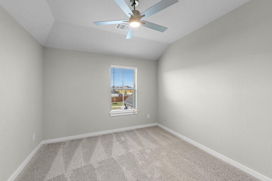 Spacious, unfurnished interior of a new home in Morton Creek Ranch, Katy (Image 23).
