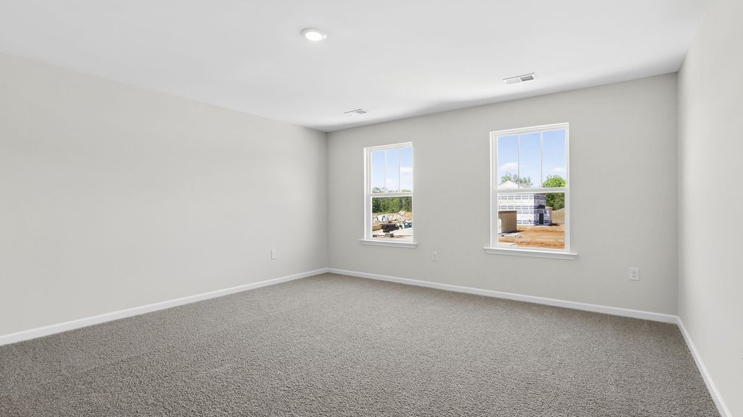 Spacious, unfurnished interior of a new home in Benjamin's Grove, Woodruff (Image 27).