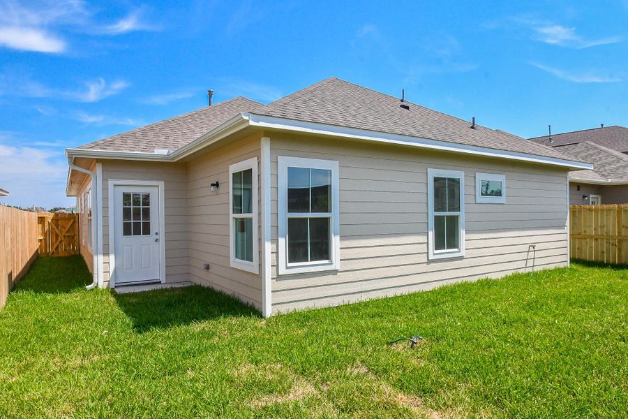 Front exterior of a new home in , Houston, TX, highlighting curb appeal (Image 2). Front exterior of a new home in , Houston, TX, highlighting curb appeal (Image 2).