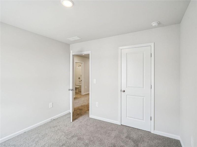 Spacious, unfurnished interior of a new home in , Conyers (Image 16).