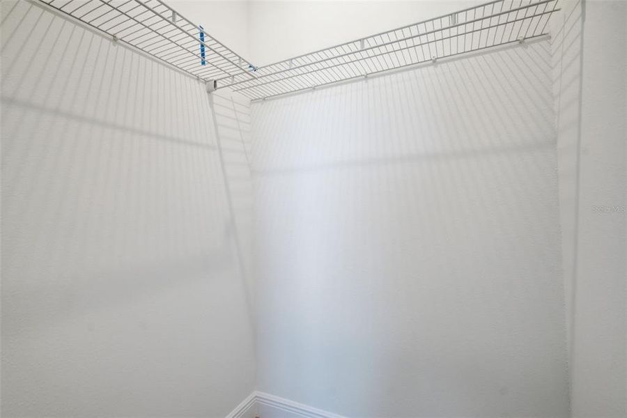 Spacious, unfurnished interior of a new home in Fieldstone, Plant City (Image 23).