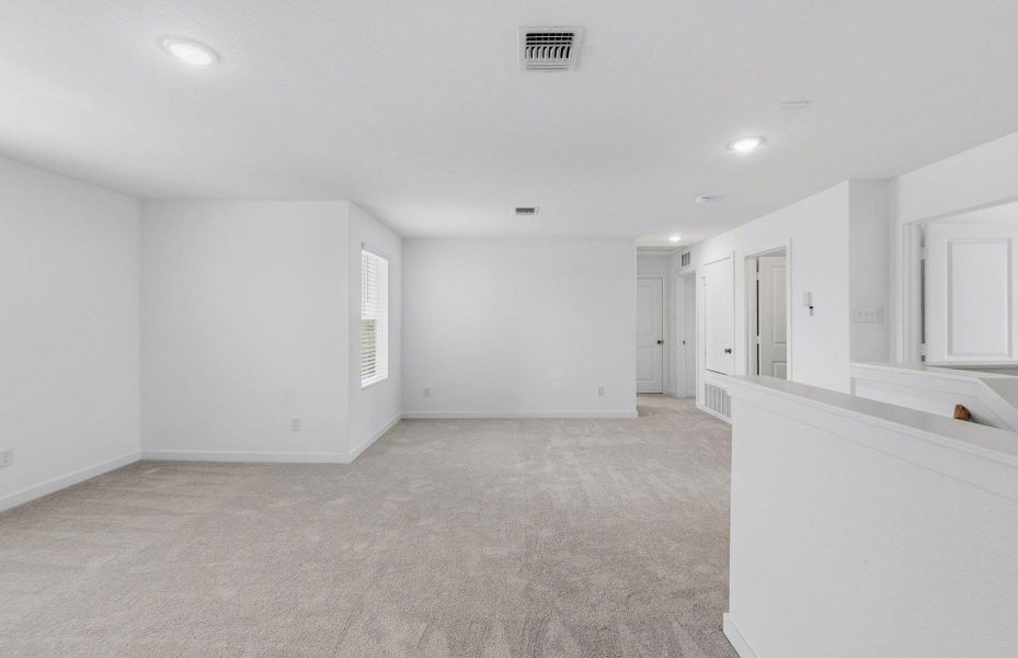 Spacious, unfurnished interior of a new home in Skyview, Belton (Image 25).