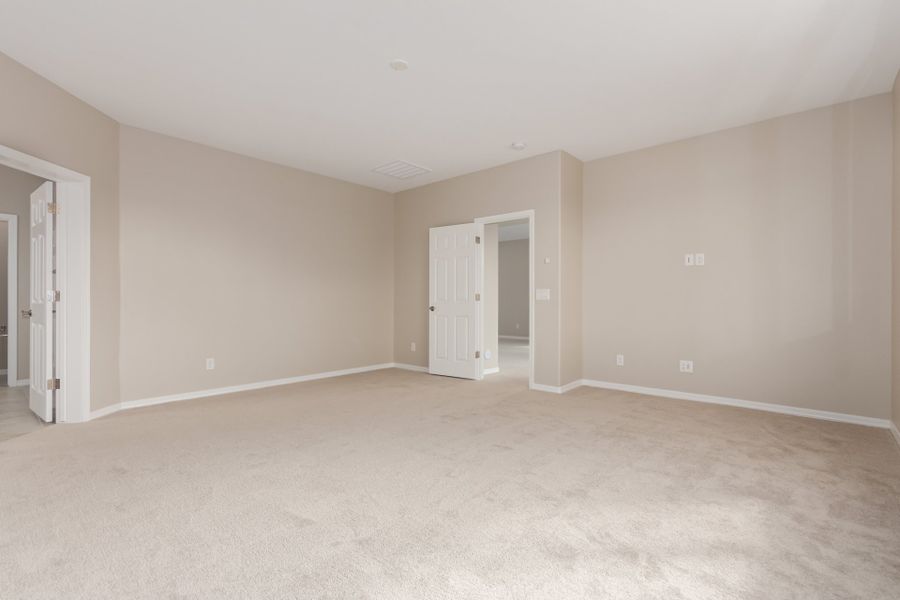Representative unfurnished interior of a home built from the Turquoise by Taylor Morrison in Tierra Montana Encore Collection, Laveen (Image 63).