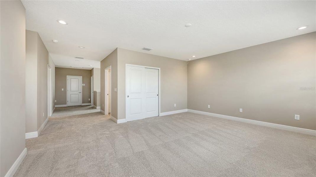 Spacious, unfurnished interior of a new home in Palm Grove, Lakewood Ranch (Image 16). Spacious, unfurnished interior of a new home in Palm Grove, Lakewood Ranch (Image 16).