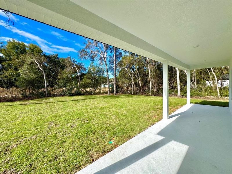 Exterior details and patio area of a home in , Citrus Springs (Image 20).