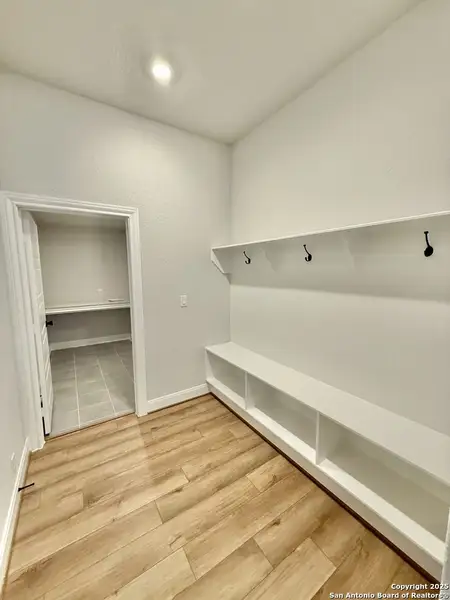 Spacious, unfurnished interior of a new home in Meyer Ranch – Legacy Series, New Braunfels (Image 10).