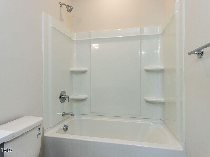 029-1280x960-bathroom