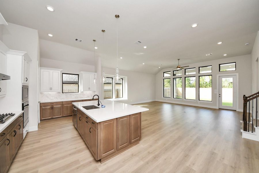 Representative model home photos shown for illustrative purposes only. Actual home, features, and finishes may vary. Home is currently under construction.
