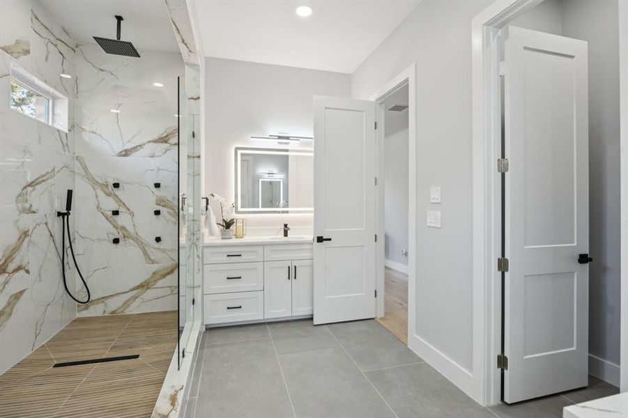 Furnished interior view inside a new home in , Cedar Hill (Image 12).