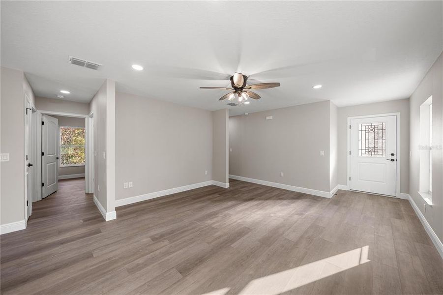 Spacious, unfurnished interior of a new home in , Williston (Image 14).