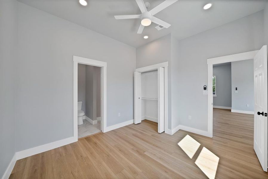 Spacious, unfurnished interior of a new home in , Granbury (Image 17). Spacious, unfurnished interior of a new home in , Granbury (Image 17).