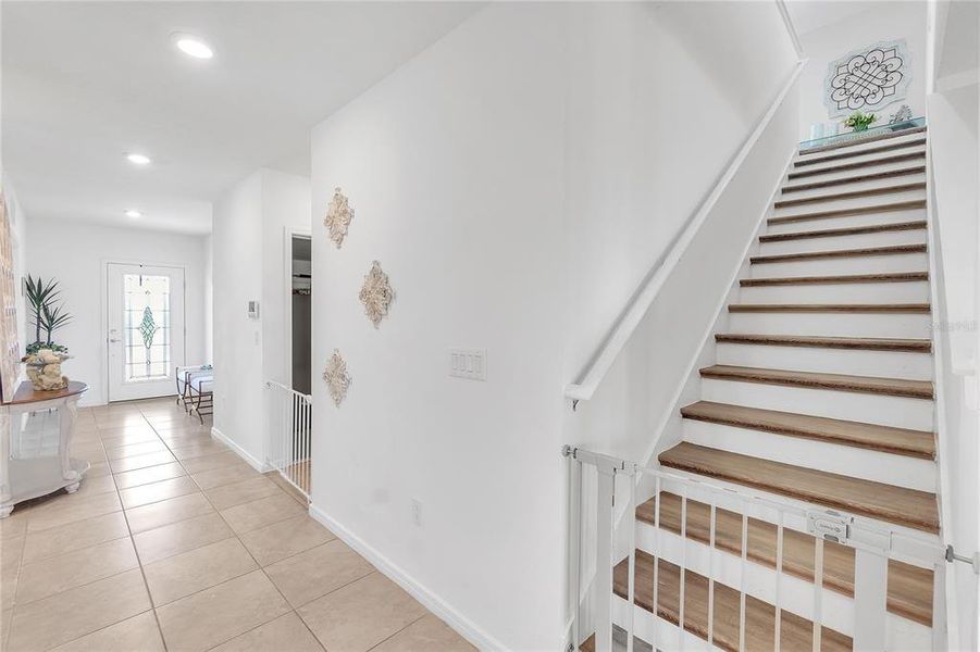 Spacious, unfurnished interior of a new home in , Parrish (Image 18).