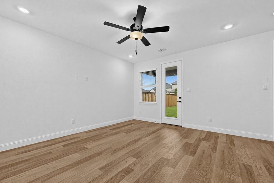 Spacious, unfurnished interior of a new home in Cross Creek Meadows, Celina (Image 18). Spacious, unfurnished interior of a new home in Cross Creek Meadows, Celina (Image 18).