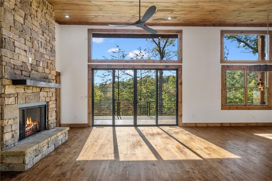 Spacious, unfurnished interior of a new home in , Mineral Bluff (Image 19).