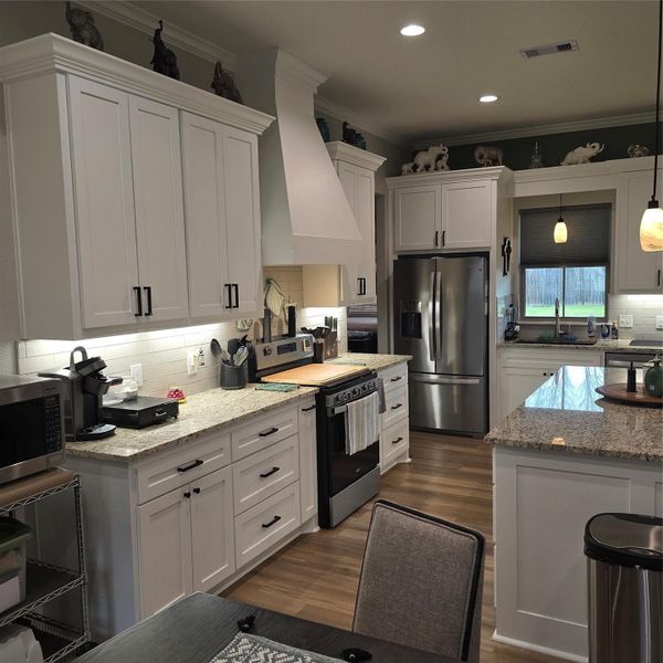 KITCHEN VIEW 2 KITCHEN VIEW 2