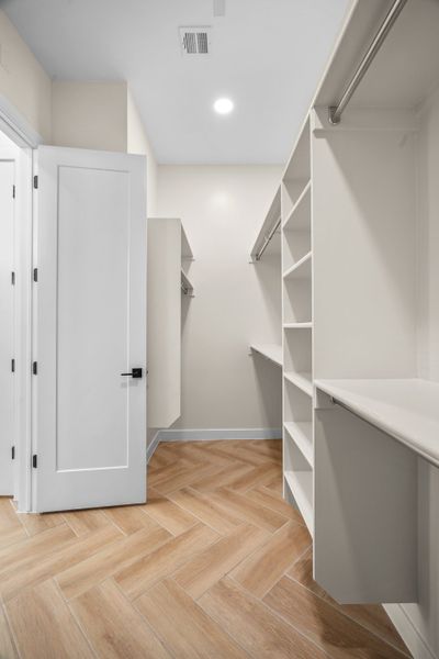 Image 78 representing the Escondido by LEH. Homes in Painted Sky, El Paso, TX. Image 78 representing the Escondido by LEH. Homes in Painted Sky, El Paso, TX.