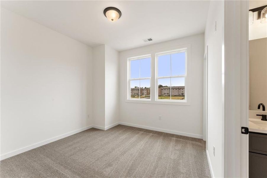 Spacious, unfurnished interior of a new home in Array, Atlanta (Image 8).