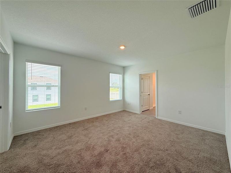 Spacious, unfurnished interior of a new home in Mirada, San Antonio (Image 35). Spacious, unfurnished interior of a new home in Mirada, San Antonio (Image 35).