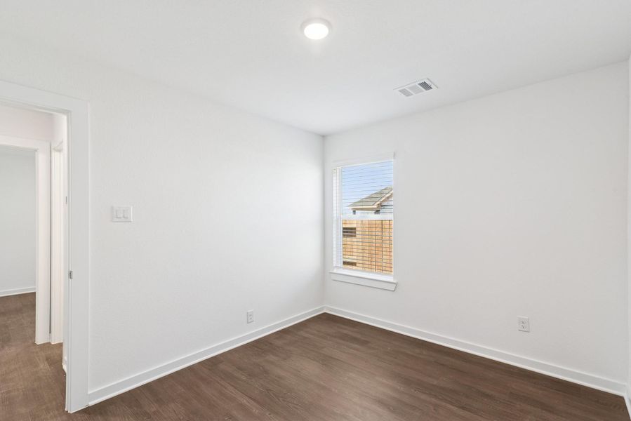 Spacious, unfurnished interior of a new home in Summerview, Fulshear (Image 26).