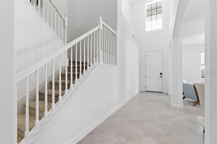 Spacious, unfurnished interior of a new home in , Bradenton (Image 21).