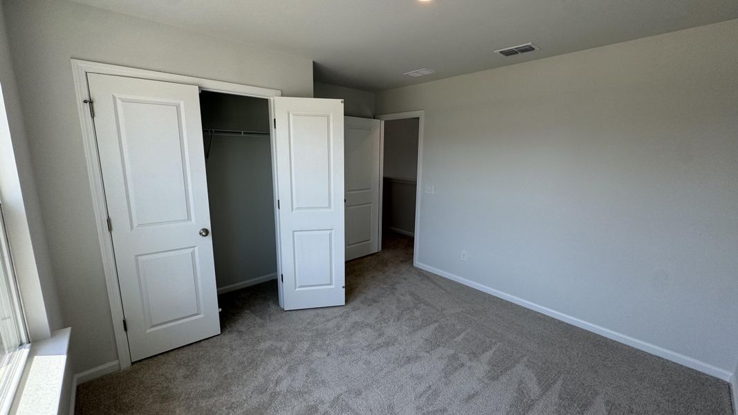 Spacious, unfurnished interior of a new home in Watson Hill, Summerville (Image 17).
