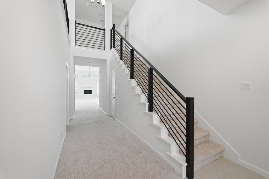 Spacious, unfurnished interior of a new home in Westridge, McKinney (Image 23).